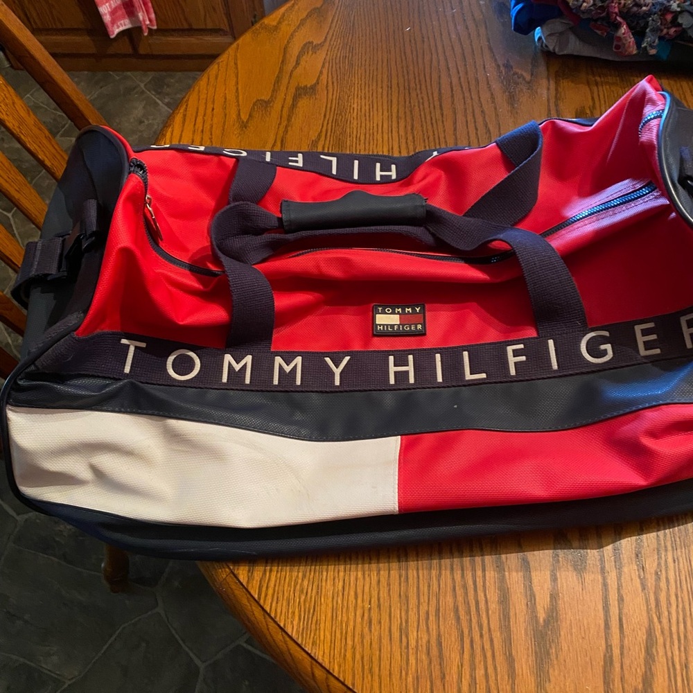 Vintage Tommy Hilfiger duffle bag